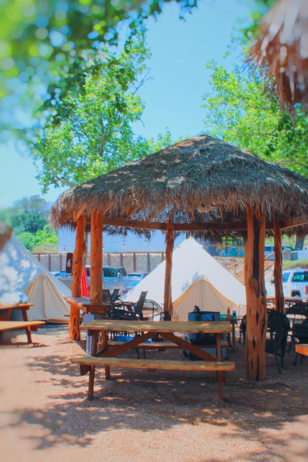 Son'S Guadalupe Glamping Tents - Adorable Riverside Glamping Tents Perfect A Family Getaway! New Braunfels Ngoại thất bức ảnh