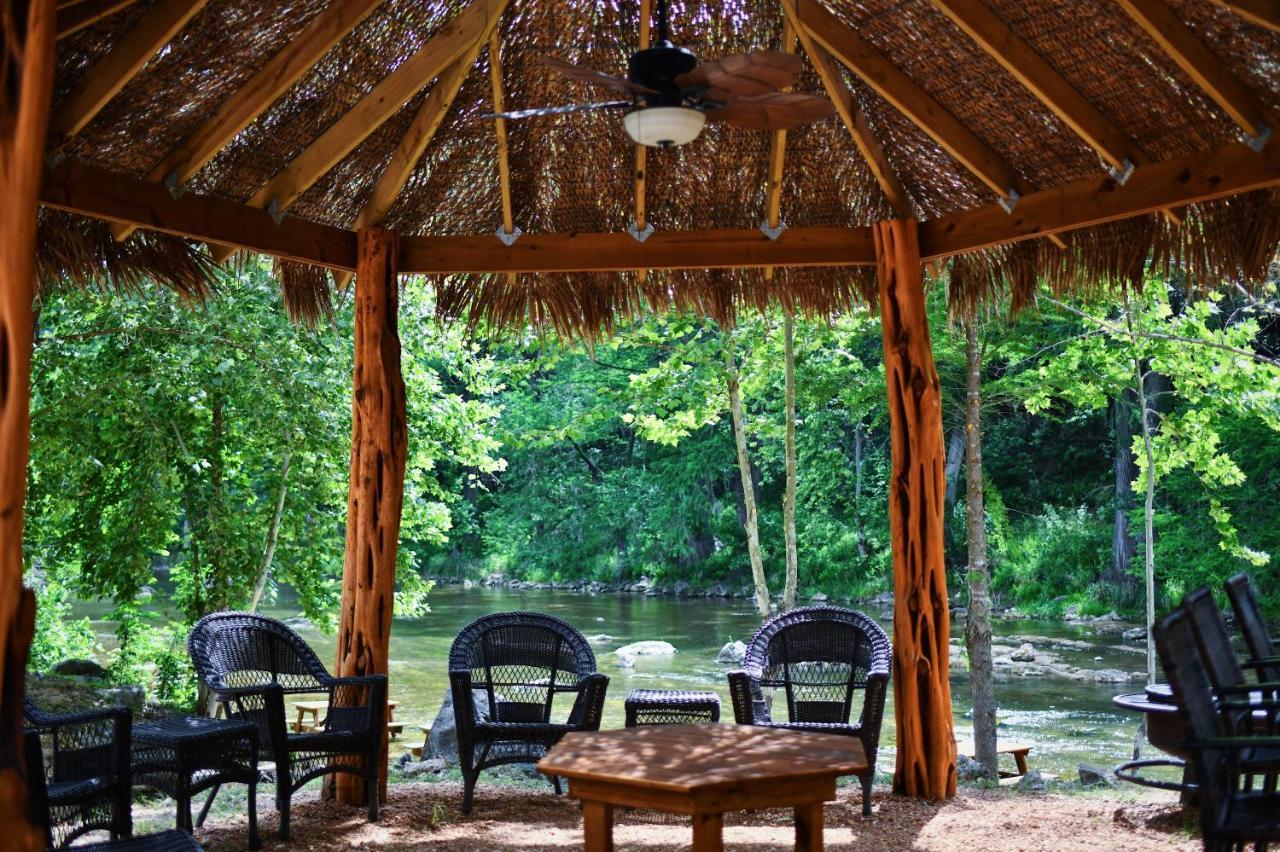 Son'S Guadalupe Glamping Tents - Adorable Riverside Glamping Tents Perfect A Family Getaway! New Braunfels Ngoại thất bức ảnh